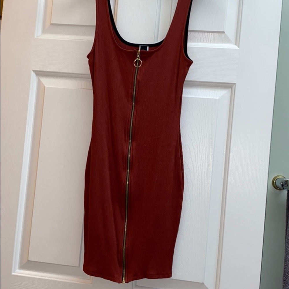💜NWOT Windsor Club Dress